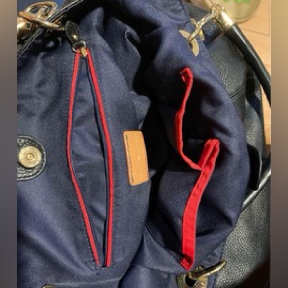 Tommy Hilfiger - Picture 8 of 8